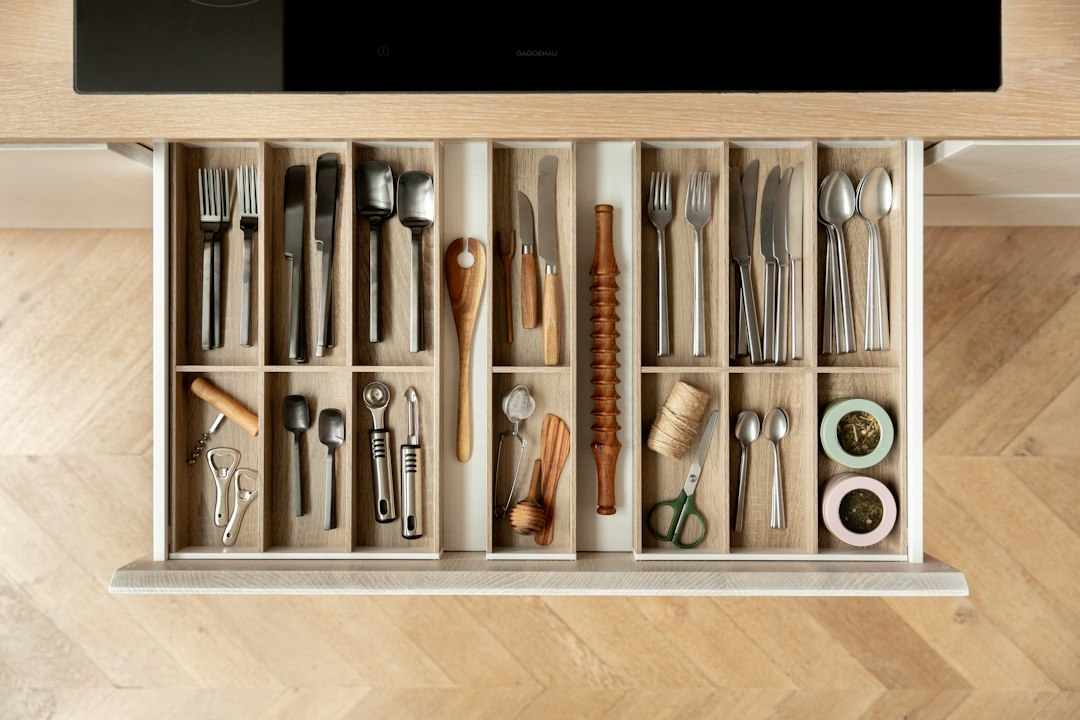 11 Smart Drawer Organization Ideas for a Tidier Kitchen
