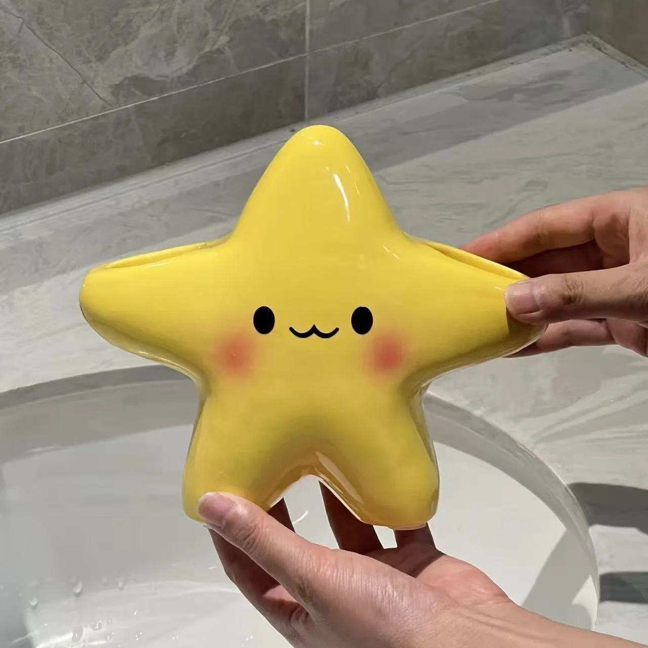 Star-shaped plastic toothbrush holder - Independent bathroom storage, cute face design for toothbrush and toothpaste storage